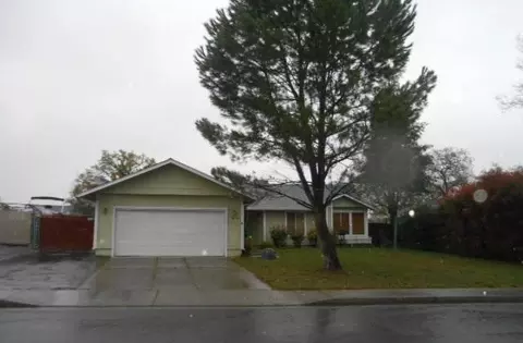 1816 Dakota Way, Redding, CA 96003 photo 1