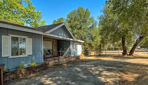 8770 Airport Rd, Redding, CA 96002 photo 2