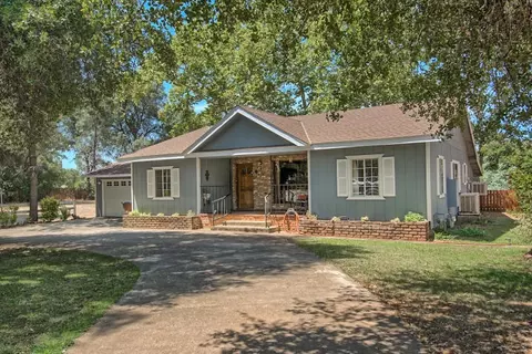 8770 Airport Rd, Redding, CA 96002 photo 1