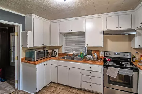 8770 Airport Rd, Redding, CA 96002 photo 9