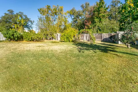6831 Reflection St, Redding, CA 96001 photo 18