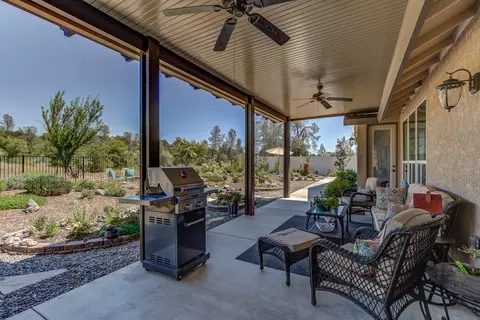 1327 Spanish Bay Dr, Redding, CA 96003 photo 24