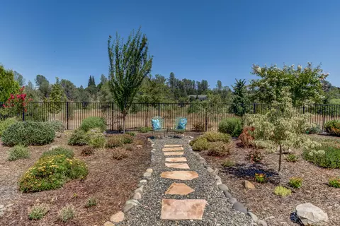 1327 Spanish Bay Dr, Redding, CA 96003 photo 25