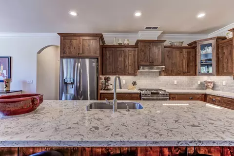 1327 Spanish Bay Dr, Redding, CA 96003 photo 6