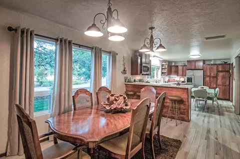 9856 Logan Rd, Redding, CA 96003 photo 3
