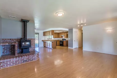 5776 Jubilee St, Redding, CA 96001 photo 6