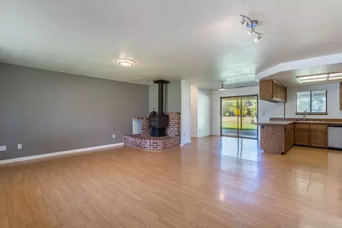 5776 Jubilee St, Redding, CA 96001 photo 5