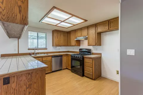 5776 Jubilee St, Redding, CA 96001 photo 11