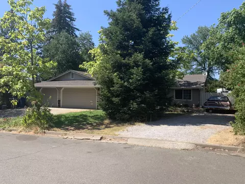 2198 Belladonna St, Redding, CA 96002 photo 3