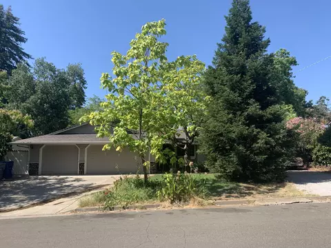 2198 Belladonna St, Redding, CA 96002 photo 1