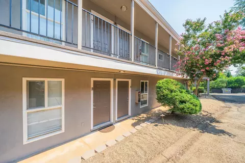 1425 Magnolia Ave, Redding, CA 96001 photo 3