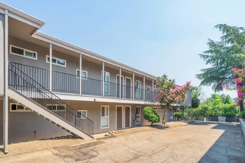 1425 Magnolia Ave, Redding, CA 96001 photo 4