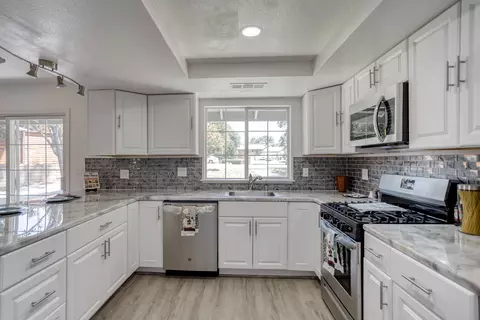 2000 Spur Ct, Redding, CA 96002 photo 15