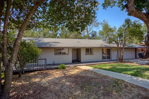 2000 Spur Ct, Redding, CA 96002 photo 3