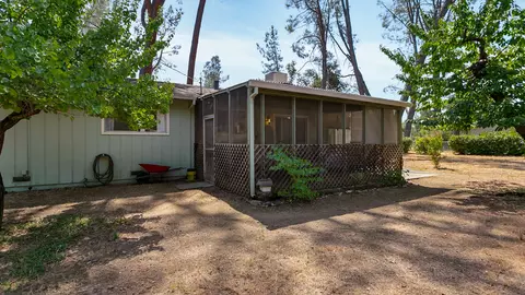 2078 Canyon Rd, Redding, CA 96001 photo 6