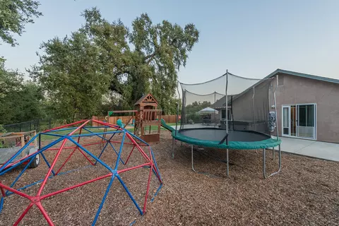 2776 Garnet Ct, Redding, CA 96001 photo 21