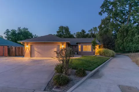2776 Garnet Ct, Redding, CA 96001 photo 3