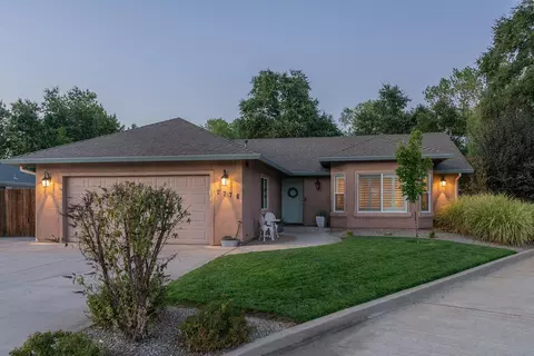 2776 Garnet Ct, Redding, CA 96001 photo 2