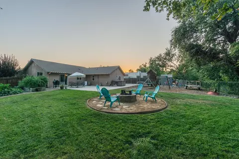 2776 Garnet Ct, Redding, CA 96001 photo 17
