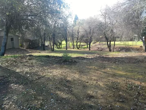 3360 Mountain Oak Dr, Redding, CA 96001 photo 2
