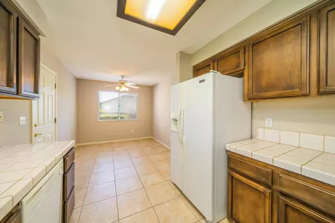 2735 Howard Dr, Redding, CA 96001 photo 9