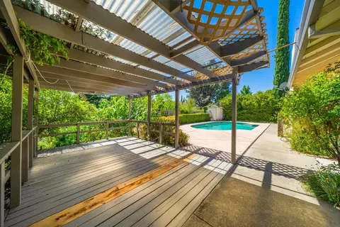 2735 Howard Dr, Redding, CA 96001 photo 22
