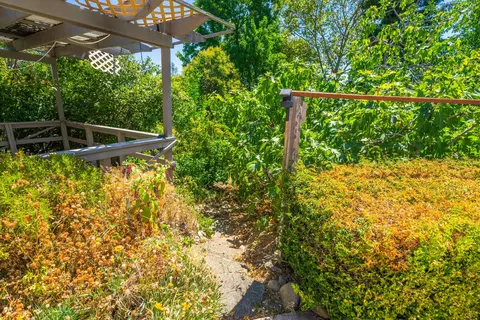 2735 Howard Dr, Redding, CA 96001 photo 26