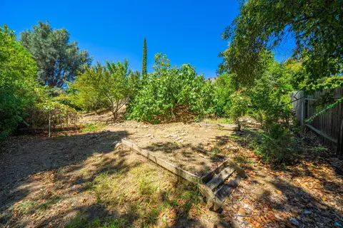 2735 Howard Dr, Redding, CA 96001 photo 27
