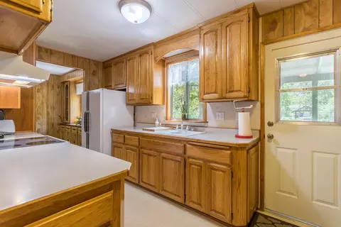 13847 Calm Crk, Redding, CA 96003 photo 4