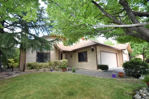 1827 Gold Hills Dr, Redding, CA 96003 photo 1