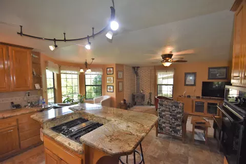 1827 Gold Hills Dr, Redding, CA 96003 photo 10