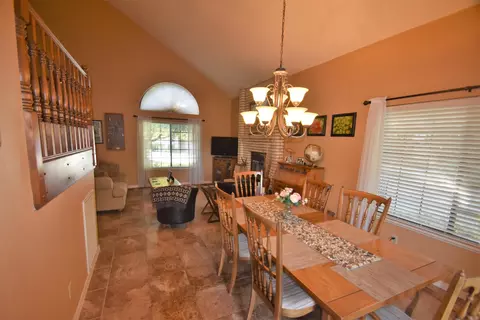 1827 Gold Hills Dr, Redding, CA 96003 photo 3