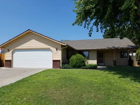 1636 Sterling Dr, Redding, CA 96003 photo 1