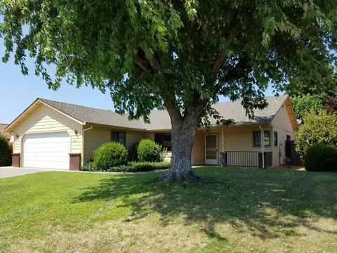 1636 Sterling Dr, Redding, CA 96003 photo 4