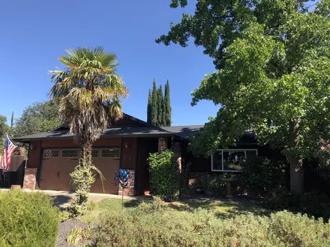 2221 Jessica Way, Redding, CA 96002 photo 2