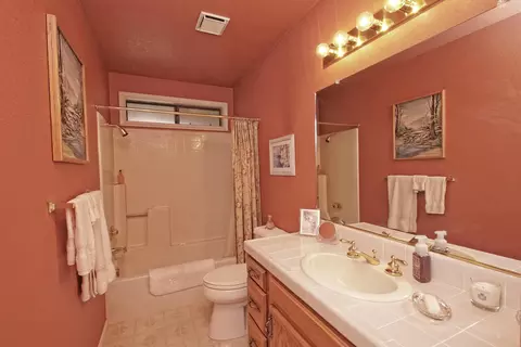966 Edgewood Ct, Redding, CA 96003 photo 16