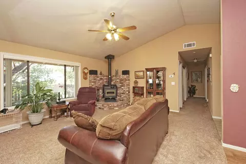 966 Edgewood Ct, Redding, CA 96003 photo 11