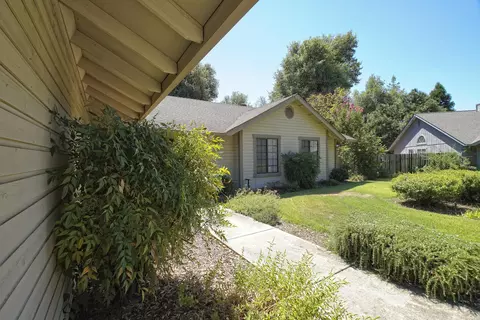 966 Edgewood Ct, Redding, CA 96003 photo 35