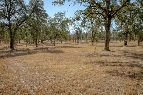 20198 Casa Dr, Redding, CA 96003 photo 9