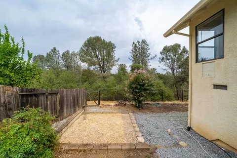 2754 Crystal Tree Dr, Redding, CA 96001 photo 16