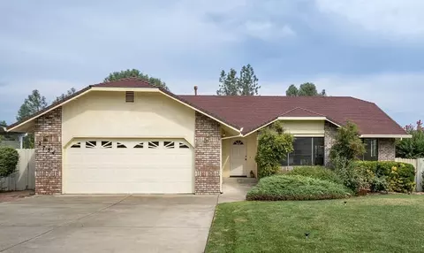 2754 Crystal Tree Dr, Redding, CA 96001 photo 1