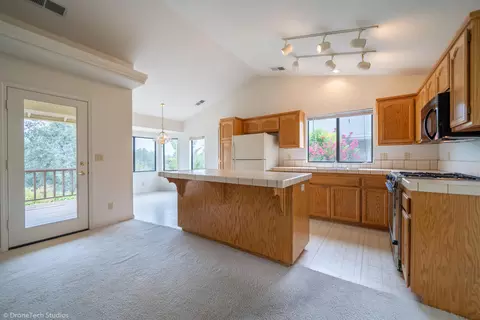 2754 Crystal Tree Dr, Redding, CA 96001 photo 4