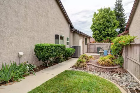 1445 Harbor Ct, Redding, CA 96003 photo 20