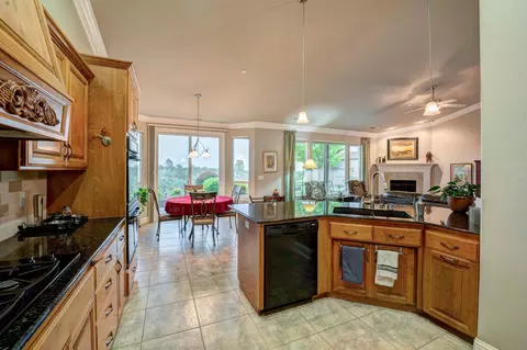1445 Harbor Ct, Redding, CA 96003 photo 9