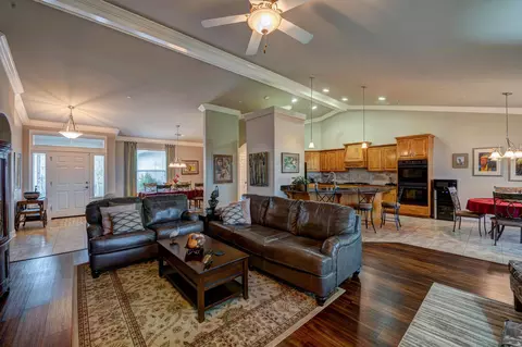 1445 Harbor Ct, Redding, CA 96003 photo 6