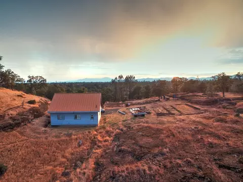 21966 Squaw Grass Trl, Redding, CA 96003 photo 11