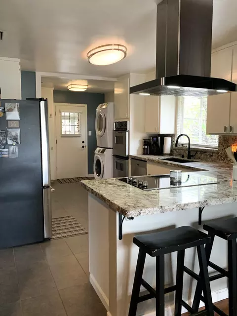 1045 Gold St, Redding, CA 96001 photo 9