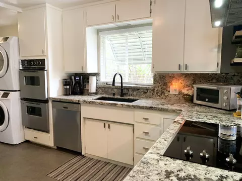 1045 Gold St, Redding, CA 96001 photo 7