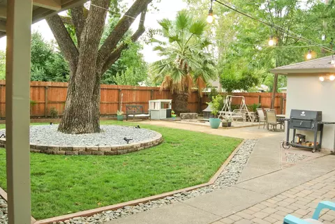 1045 Gold St, Redding, CA 96001 photo 14