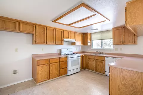 3280 Auburn Dr, Redding, CA 96001 photo 7